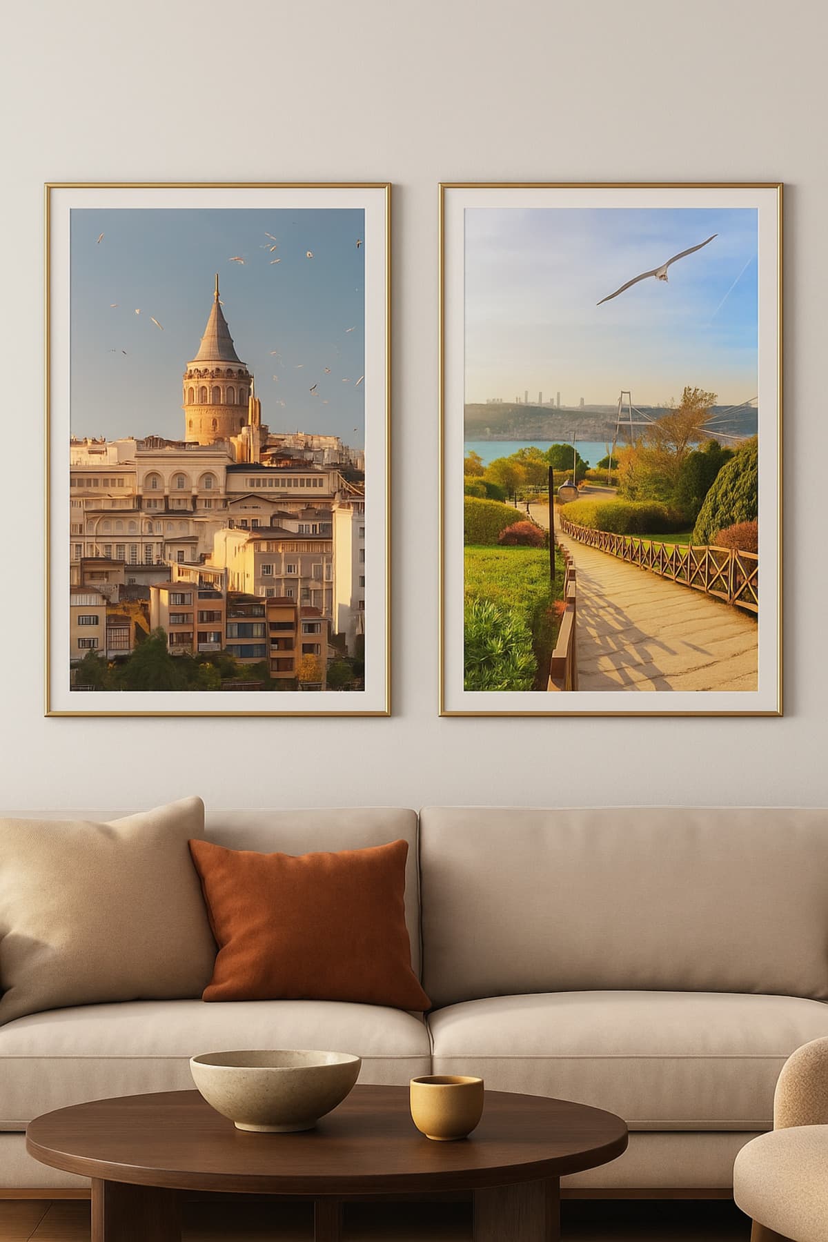İstanbul'da Bir Gün - Gerçek Cama Baskı Gold Alüminyum Metal Çerçeveli 2'li Modern Tablo görsel 2
