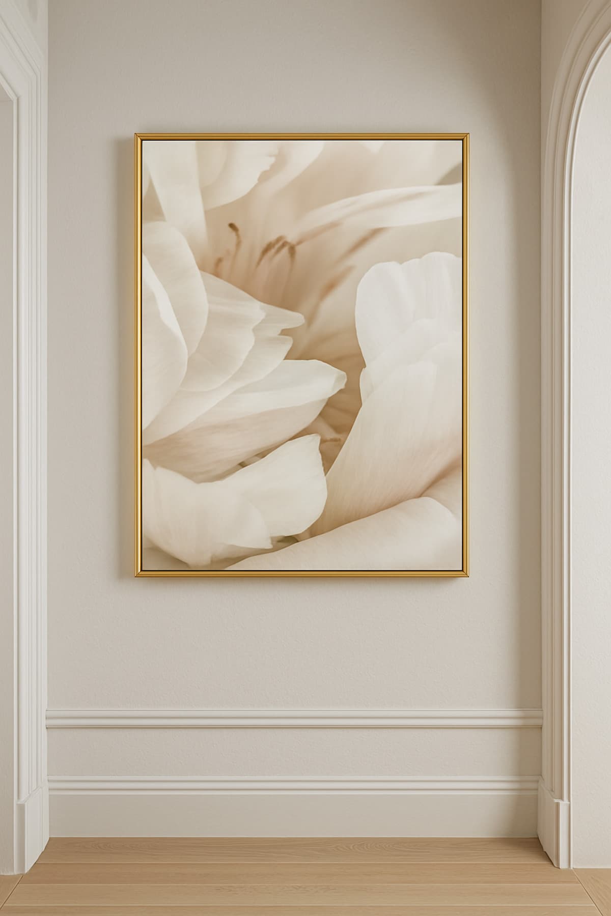 Soft Zambak - Gerçek Cama Baskı Gold Alüminyum Metal Çerçeveli Tekli Modern Tablo görsel 3